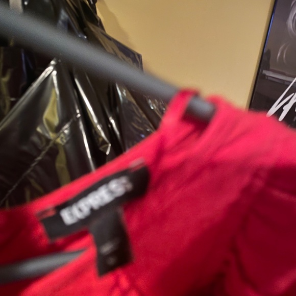 Red, elastic Express top. Unique. - Picture 4 of 5